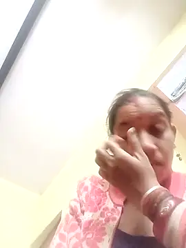 Karishma singh online show from 02/01/26, 03:54