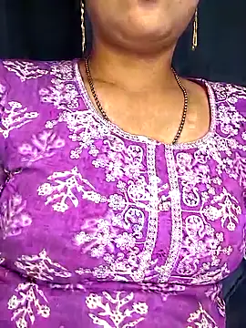 Snapshot of Deshi_bhabhi143 chatting on 01/06/26, 06:28 Deshi bhabhi143 online show from 01/06/26, 06:28