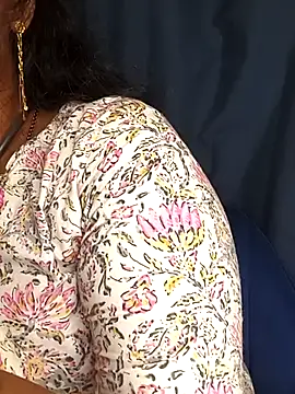 Snapshot of Deshi_bhabhi143 chatting on 01/16/26, 06:17 Deshi bhabhi143 online show from 01/16/26, 06:17