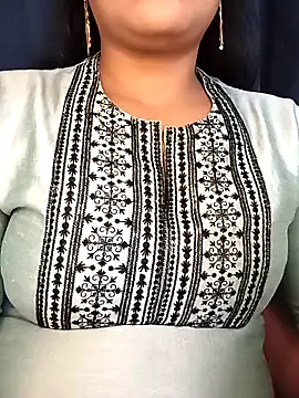 Snapshot of Deshi_bhabhi143 chatting on 02/05/26, 06:18 Deshi bhabhi143 online show from 02/05/26, 06:18