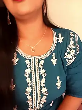 Snapshot of Deshi_bhabhi143 chatting on 05/02/26, 05:45 Deshi bhabhi143 online show from 05/02/26, 05:45