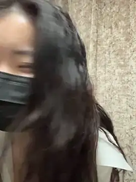 Snapshot of Rabbit-68 chatting on 12/22/25, 02:25 Rabbit-68 online show from 12/22/25, 02:25