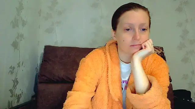 Snapshot of CrystallAngel chatting on 01/10/26, 04:09 CrystallAngel online show from 01/10/26, 04:09