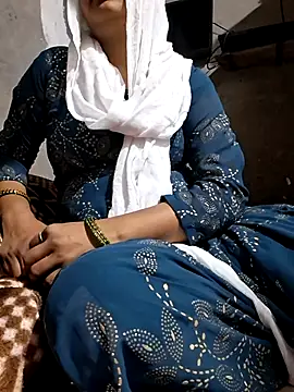 Radhacpl9528 online show from 02/14/26, 05:37