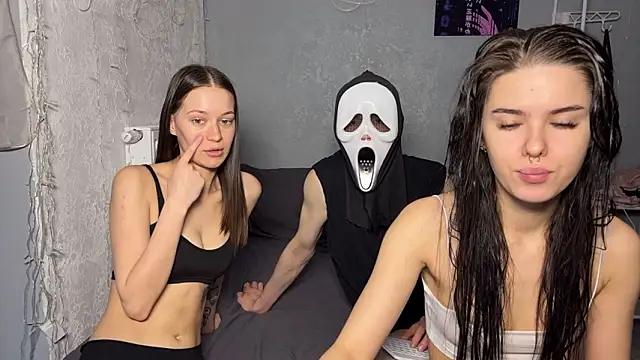 girls secrets online show from 03/27/26, 10:15