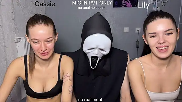 girls secrets online show from 03/31/26, 10:37