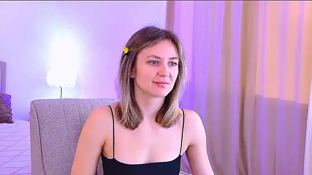 Snapshot of EmeraldGlow chatting on 03/22/26, 02:31 EmeraldGlow online show from 03/22/26, 02:31