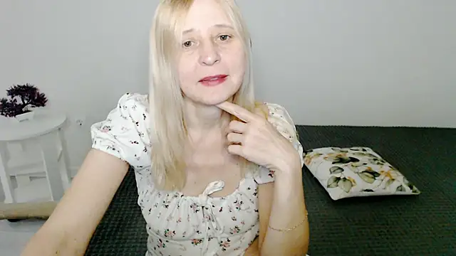 MiLenaMilf online show from 02/22/25, 03:45