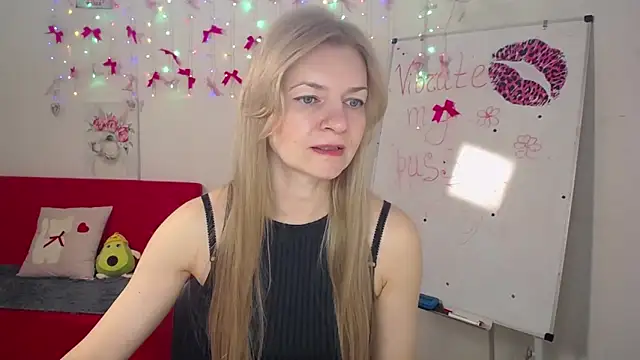 Snapshot of MelissaTyler chatting on 05/03/26, 05:24 MelissaTyler online show from 05/03/26, 05:24