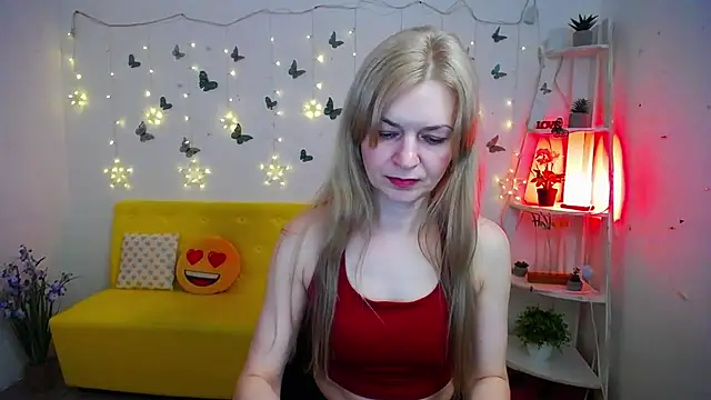 Snapshot of MelissaTyler chatting on 05/05/26, 11:18 MelissaTyler online show from 05/05/26, 11:18