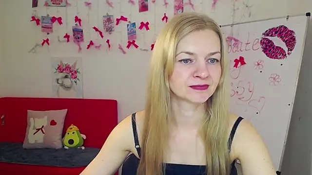 Snapshot of MelissaTyler chatting on 05/06/26, 11:15 MelissaTyler online show from 05/06/26, 11:15