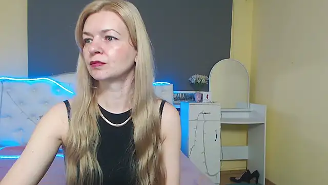 Snapshot of MelissaTyler chatting on 05/10/26, 05:12 MelissaTyler online show from 05/10/26, 05:12