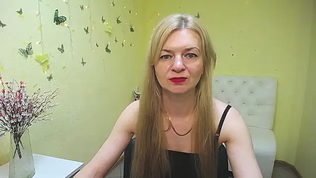 Snapshot of MelissaTyler chatting on 05/13/26, 11:18 MelissaTyler online show from 05/13/26, 11:18