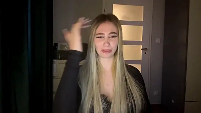 Snapshot of TeenLily chatting on 04/02/26, 05:43 TeenLily online show from 04/02/26, 05:43