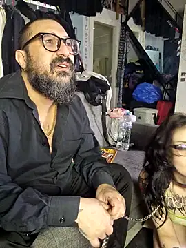 Snapshot of whatevaandissues chatting on 03/18/26, 02:04 whatevaandissues online show from 03/18/26, 02:04