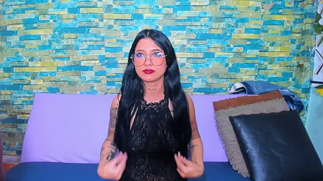 Snapshot of Partyminigil_ass chatting on 12/22/25, 10:40 Partyminigil ass online show from 12/22/25, 10:40