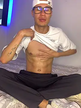 Latin Paisa Boy online show from 01/10/26, 02:46