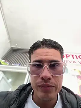 Latin Paisa Boy online show from 03/11/26, 07:42