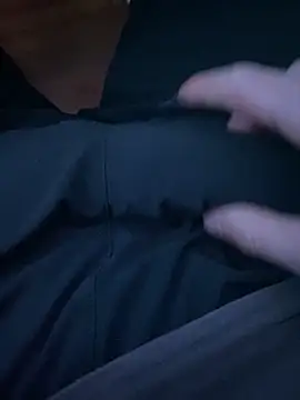 Snapshot of LittleGuy_2007 chatting on 04/11/26, 10:03 LittleGuy 2007 online show from 04/11/26, 10:03