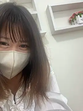 Snapshot of Ichika_15 chatting on 12/22/25, 05:04 Ichika 15 online show from 12/22/25, 05:04