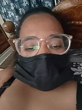 Snapshot of MaggieTelugu-15 chatting on 02/26/26, 07:40 MaggieTelugu-15 online show from 02/26/26, 07:40