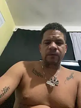 Snapshot of Dominicanobb chatting on 02/28/26, 06:25 Dominicanobb online show from 02/28/26, 06:25