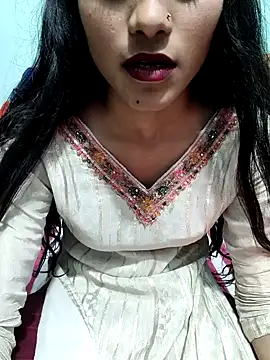 Yours-Zeenat online show from 01/16/26, 11:36