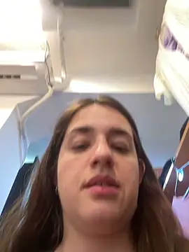 Snapshot of lele202526 chatting on 03/11/26, 06:58 lele202526 online show from 03/11/26, 06:58