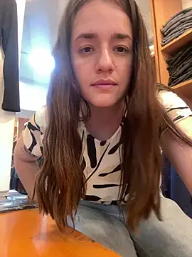 Snapshot of lele202526 chatting on 03/16/26, 06:56 lele202526 online show from 03/16/26, 06:56