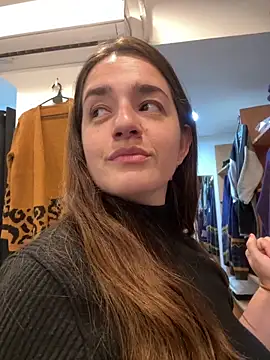 Snapshot of lele202526 chatting on 04/10/26, 06:45 lele202526 online show from 04/10/26, 06:45