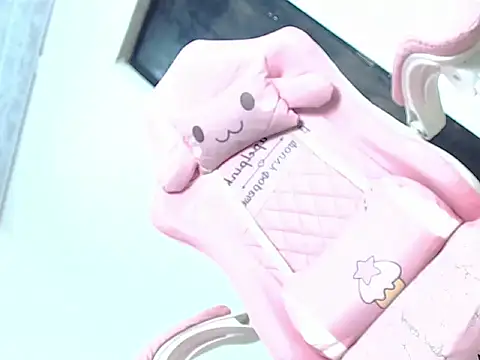 Snapshot of latina_ts_july chatting on 04/25/26, 02:47 latina ts july online show from 04/25/26, 02:47