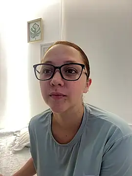 heizelll online show from 05/06/26, 03:17