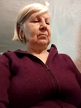 KlaudiaDarling online show from 02/16/26, 09:27