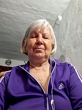 Snapshot of KlaudiaDarling chatting on 04/23/26, 01:57 KlaudiaDarling online show from 04/23/26, 01:57