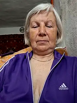 Snapshot of KlaudiaDarling chatting on 04/24/26, 06:10 KlaudiaDarling online show from 04/24/26, 06:10