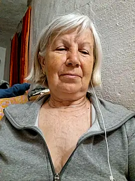 Snapshot of KlaudiaDarling chatting on 05/17/26, 06:37 KlaudiaDarling online show from 05/17/26, 06:37
