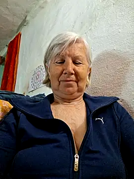 Snapshot of KlaudiaDarling chatting on 05/18/26, 05:24 KlaudiaDarling online show from 05/18/26, 05:24