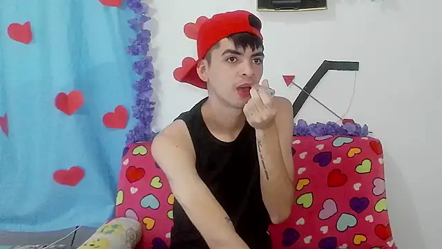 nico22love online show from 02/18/26, 02:46