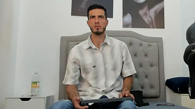 Snapshot of marc_ruffa chatting on 02/04/26, 07:53 marc ruffa online show from 02/04/26, 07:53