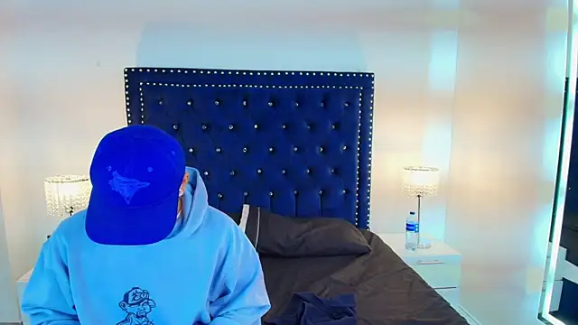 Jaden and sofia online show from 04/19/26, 03:17