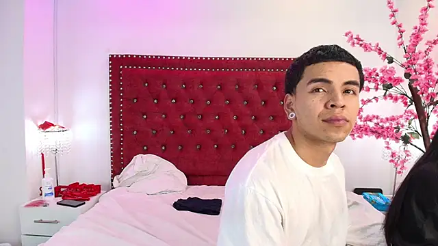 Jaden and sofia online show from 05/17/26, 04:14