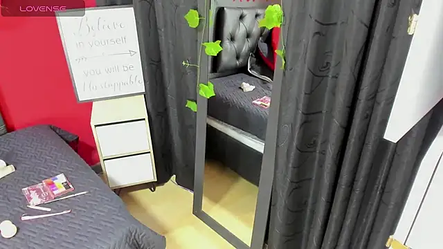 Abby Hiiltoon online show from 02/18/26, 04:41