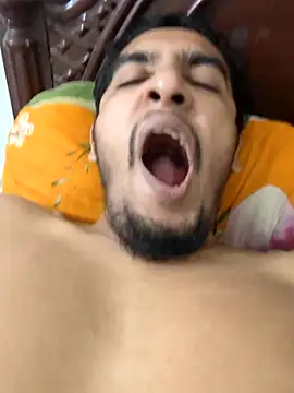 Snapshot of Fuckboyhassan chatting on 07/05/26, 01:29 Fuckboyhassan online show from 07/05/26, 01:29