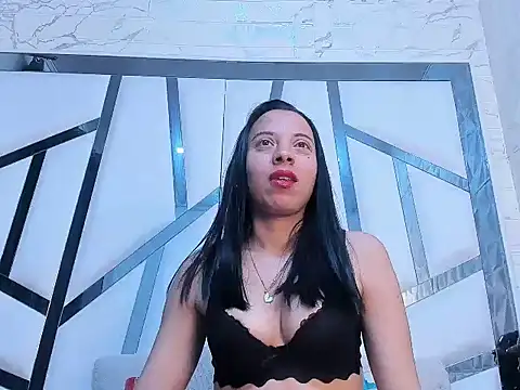 Snapshot of Lunahot68 chatting on 01/11/26, 03:00 Lunahot68 online show from 01/11/26, 03:00