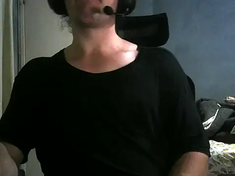 Snapshot of Brazilian_south chatting on 12/23/25, 05:16 Brazilian south online show from 12/23/25, 05:16