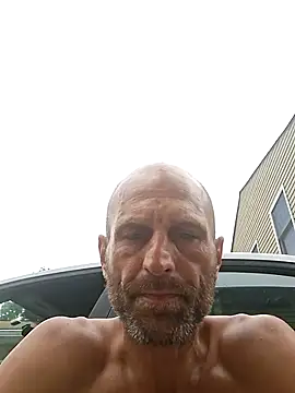 Snapshot of mechanicmark chatting on 06/26/26, 10:03 mechanicmark online show from 06/26/26, 10:03