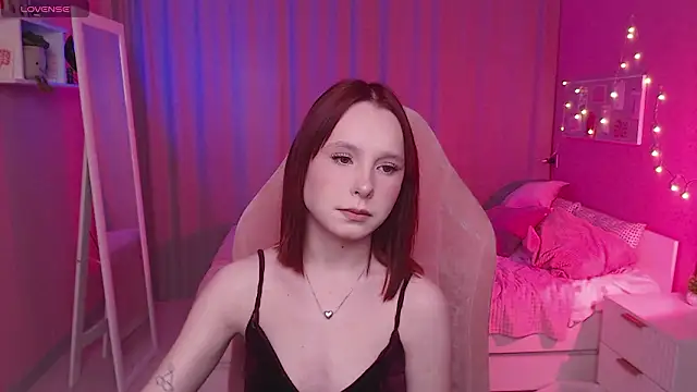 Snapshot of Haya_Harareet chatting on 03/15/26, 08:20 Haya Harareet online show from 03/15/26, 08:20