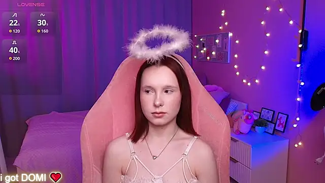 Snapshot of Haya_Harareet chatting on 03/22/26, 08:07 Haya Harareet online show from 03/22/26, 08:07