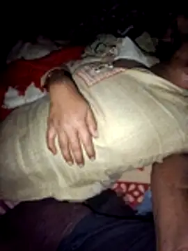 Snapshot of Couples9090 chatting on 03/01/26, 05:04 Couples9090 online show from 03/01/26, 05:04