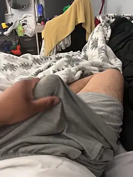 Snapshot of elpapigrande12 chatting on 04/21/26, 04:19 elpapigrande12 online show from 04/21/26, 04:19